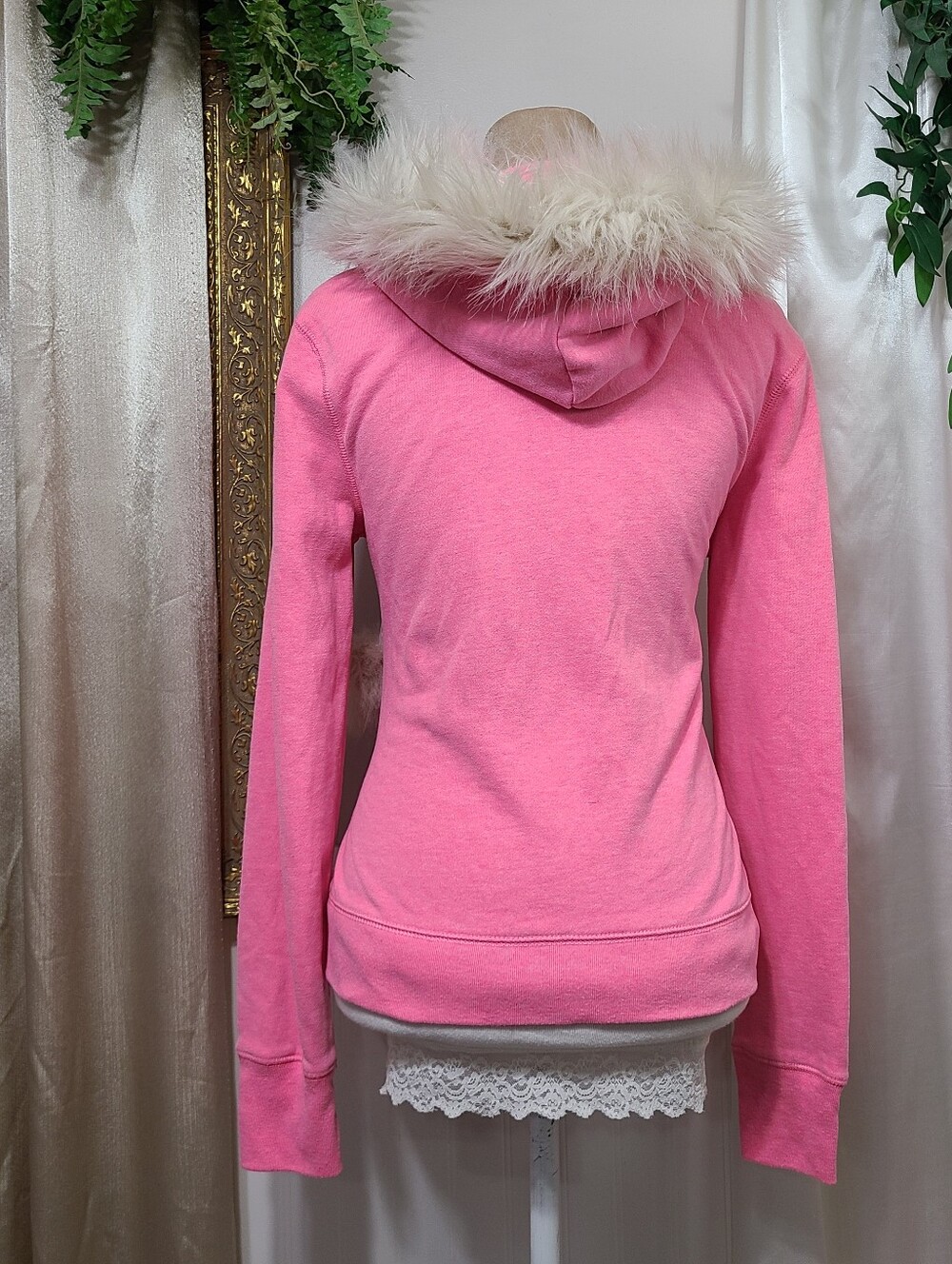 ♡ Y2K ♡ Aeropostale Hot Pink Fur Trim Hooded Jacket Pom-poms Sequin Logo - Picture 7 of 10